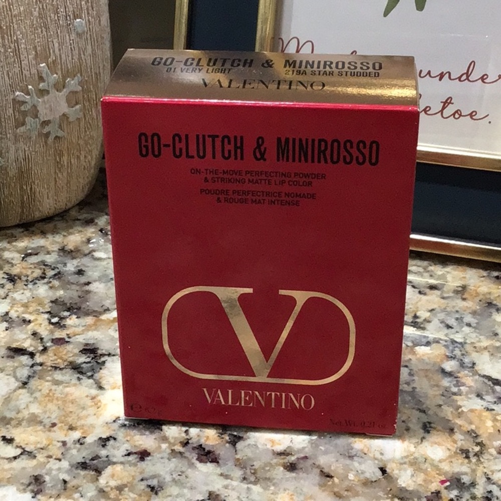 New in box ~ Valentino Go-Clutch Compact Powder with Lipstick. NEW $235